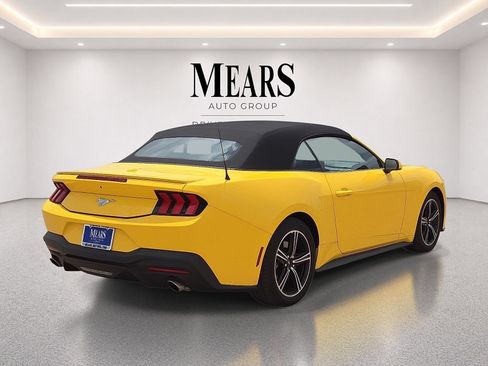Used 2024 Ford Mustang Premium RWD image 5