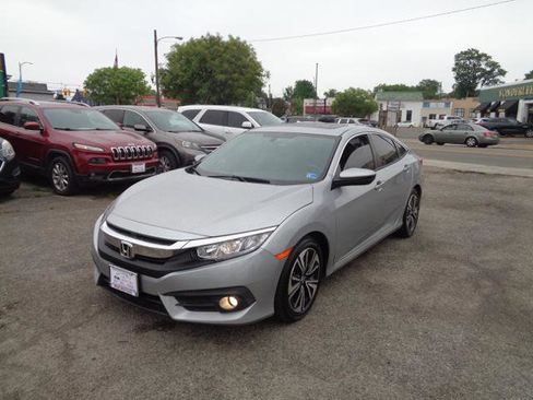 Used 2017 Honda Civic EX-L image 1