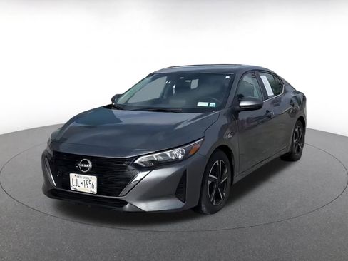 Used 2024 Nissan Sentra SV image 7
