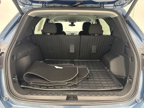 Used 2024 Chevrolet Equinox LT FWD image 26