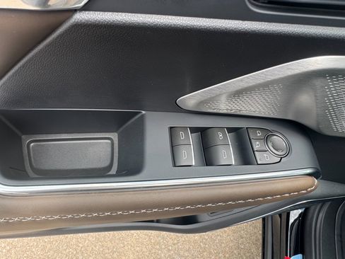 New 2026 GMC Acadia Denali Ultimate w/ LPO, Floor Liner Package FWD image 6