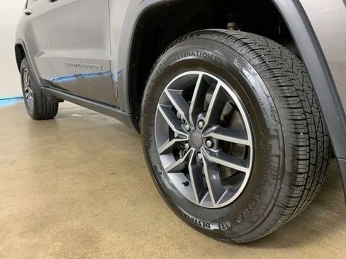 Used 2019 Jeep Grand Cherokee Limited AWD/4WD image 6