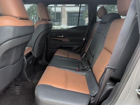 Certified 2024 Lexus GX 550 w/ Accessory Package (Z1) AWD/4WD image 25
