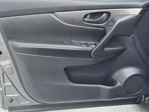 Used 2021 Nissan Rogue Sport S FWD image 20