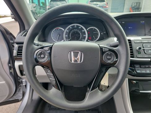 Used 2016 Honda Accord LX image 17