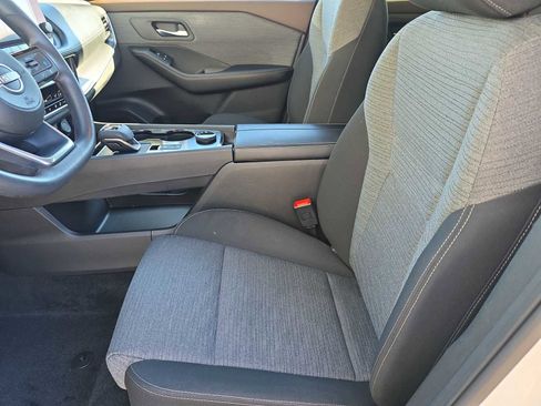 Used 2023 Nissan Rogue SV image 14