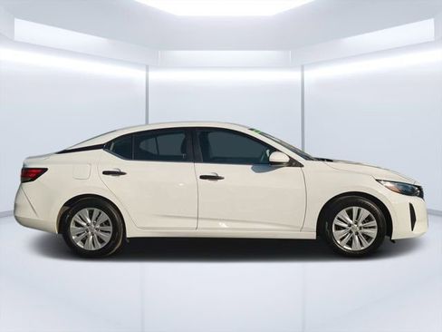 Used 2025 Nissan Sentra S FWD image 2