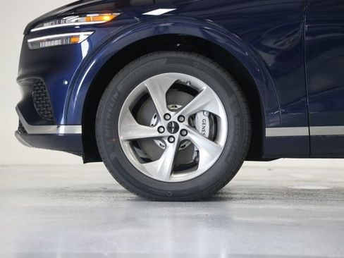 New 2026 Genesis GV70 2.5T Advanced image 7