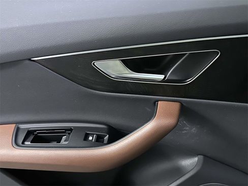 Used 2023 Audi Q7 2.0T Premium w/ Convenience Package image 22