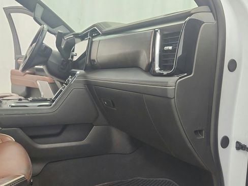 Used 2024 GMC Sierra 3500 Denali Ultimate image 38