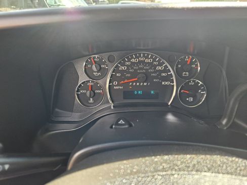 Used 2010 Chevrolet Express 3500 LT w/ LT Preferred Equipment Group RWD image 18