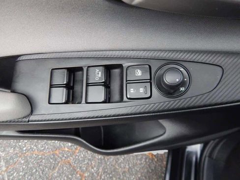 Used 2019 Toyota Yaris XLE image 43