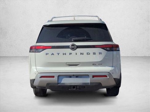 Used 2023 Nissan Pathfinder SL image 6