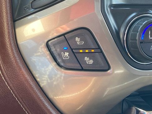 Used 2016 Chevrolet Silverado 2500 High Country w/ High Country Premium Package AWD/4WD image 29