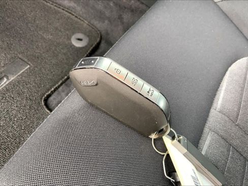 Used 2025 Kia K5 LXS image 15