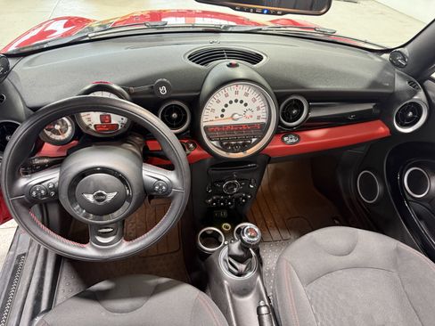 Used 2014 MINI Cooper image 5