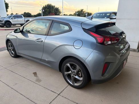 Used 2019 Hyundai Veloster 2.0 FWD image 9