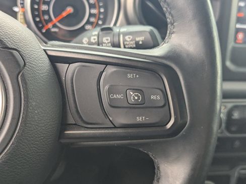 Used 2018 Jeep Wrangler Unlimited Sport S AWD/4WD image 17