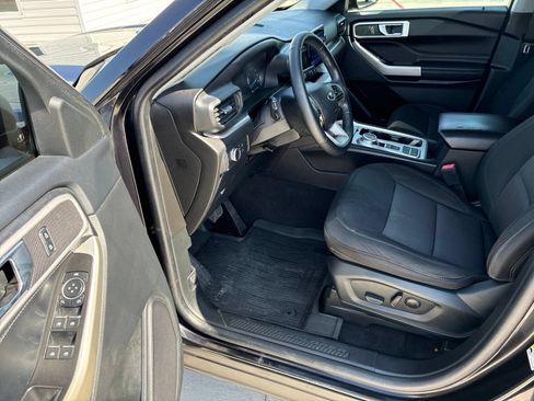 Used 2022 Ford Explorer XLT RWD image 18