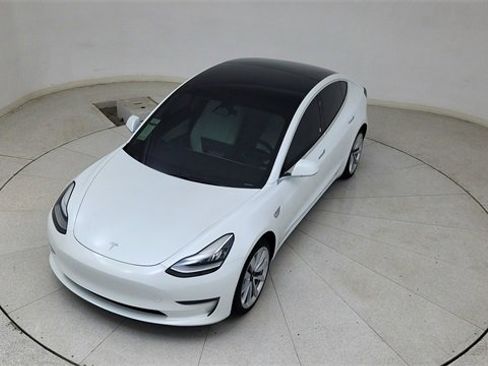 Used 2019 Tesla Model 3 Standard Range Plus image 70
