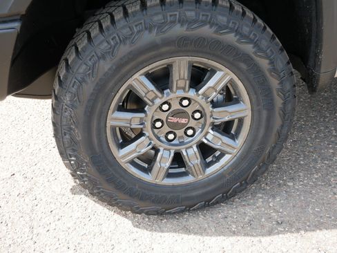 New 2026 GMC Sierra 1500 AT4X AWD/4WD image 9