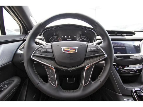New 2026 Cadillac XT5 Sportv w/ LPO, Onyx Lite Package AWD/4WD image 13