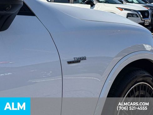Used 2024 Mercedes-Benz GLC 43 AMG 4MATIC image 30