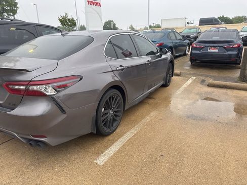 Used 2023 Toyota Camry XSE image 4