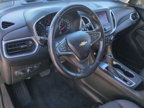 Used 2020 Chevrolet Equinox LT image 10