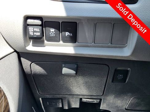 Used 2020 Toyota Sienna XLE w/ XLE Navigation Package AWD/4WD image 30