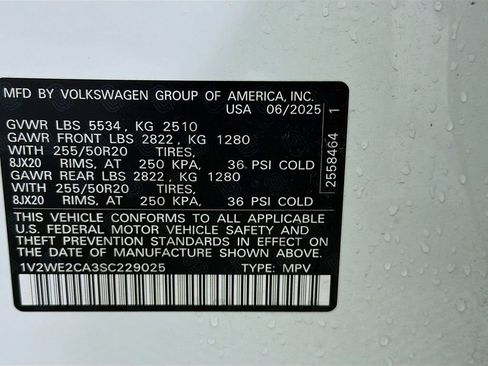 Used 2025 Volkswagen Atlas Cross Sport SE FWD image 35