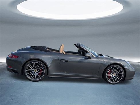 Used 2017 Porsche 911 Carrera 4S image 3