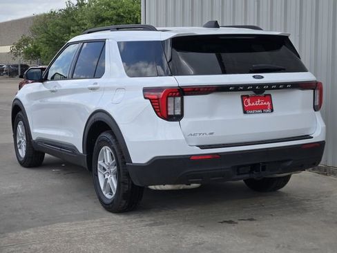 New 2026 Ford Explorer Active image 7