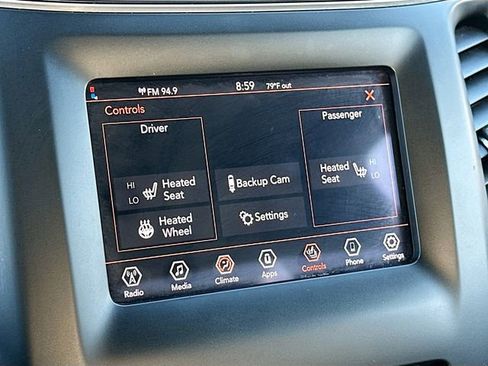 Used 2021 Jeep Cherokee Latitude Plus image 19