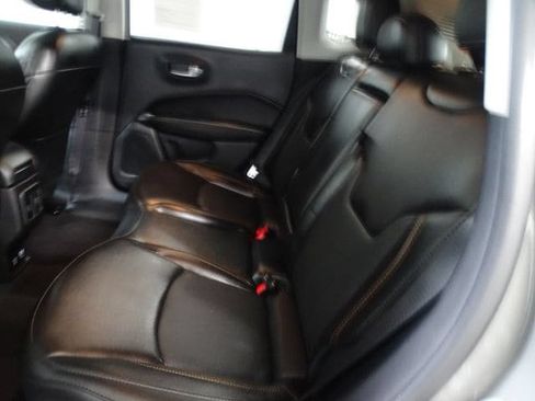 Used 2020 Jeep Compass Limited AWD/4WD image 4