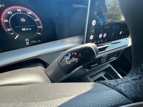 New 2026 Volkswagen Tiguan SE R-Line AWD/4WD image 15