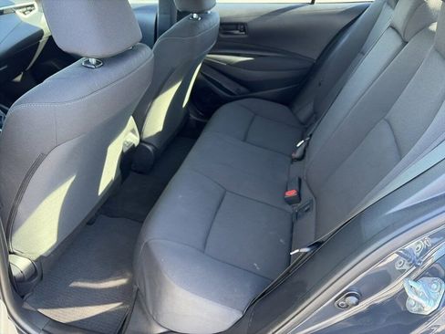 Used 2025 Toyota Corolla LE image 29