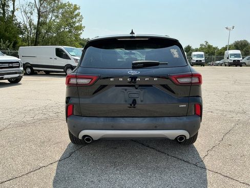 Used 2023 Ford Escape SE FWD image 4