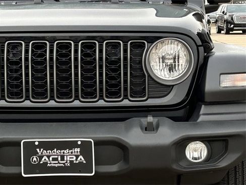 Used 2026 Jeep Wrangler Sport image 7