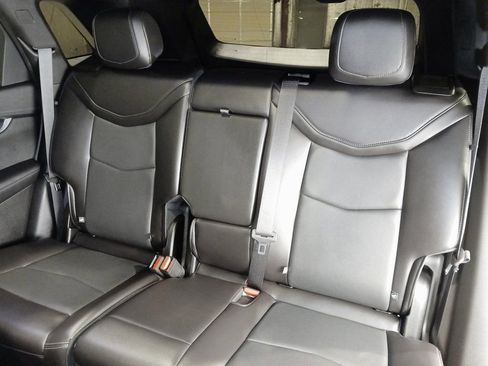 Used 2025 Cadillac XT5 Premium Luxury image 14