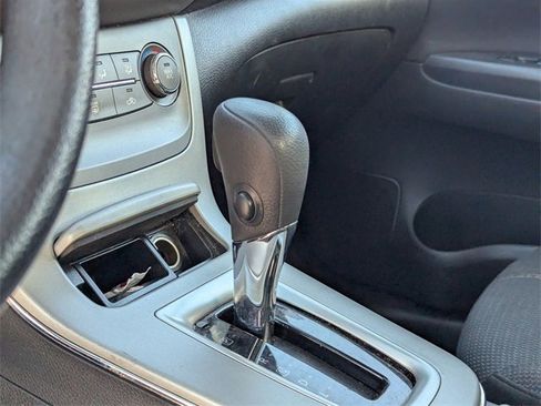 Used 2013 Nissan Sentra S image 10