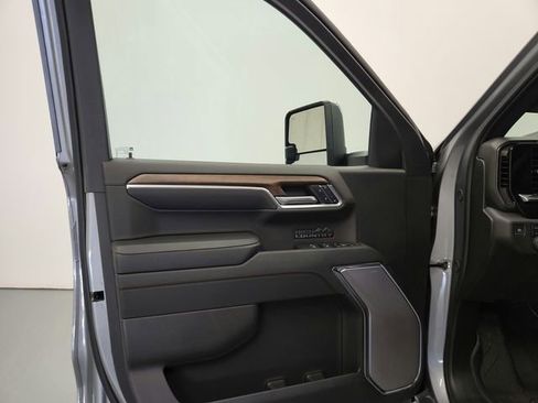 Used 2024 Chevrolet Silverado 1500 High Country w/ High Country Premium Package image 28