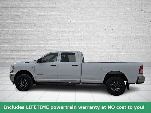 Used 2022 RAM 3500 Tradesman image 2