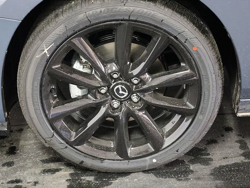 New 2026 MAZDA MAZDA3 Hatchback w/Premium Plus Pkg AWD/4WD image 2