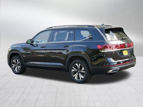 New 2026 Volkswagen Atlas SE image 3
