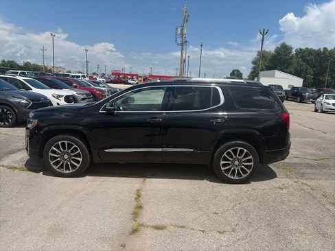 Used 2021 GMC Acadia Denali w/ Denali Technology Package FWD image 3