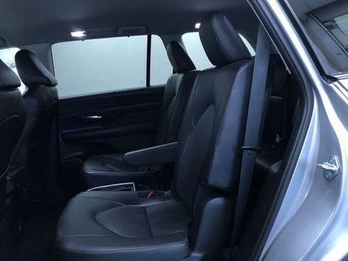 Certified 2025 Toyota Grand Highlander AWD image 22