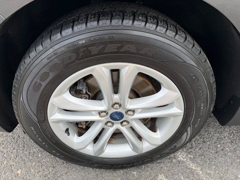 Used 2019 Ford Edge SEL w/ Equipment Group 201A AWD/4WD image 10