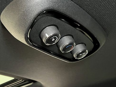 Certified 2024 Dodge Durango R/T image 22