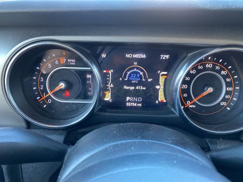 Used 2020 Jeep Gladiator Sport w/ Quick Order Package 24S AWD/4WD image 14